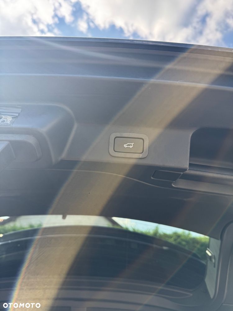 Jaguar F-Pace 5.0 V8 P550 AWD SVR - 33