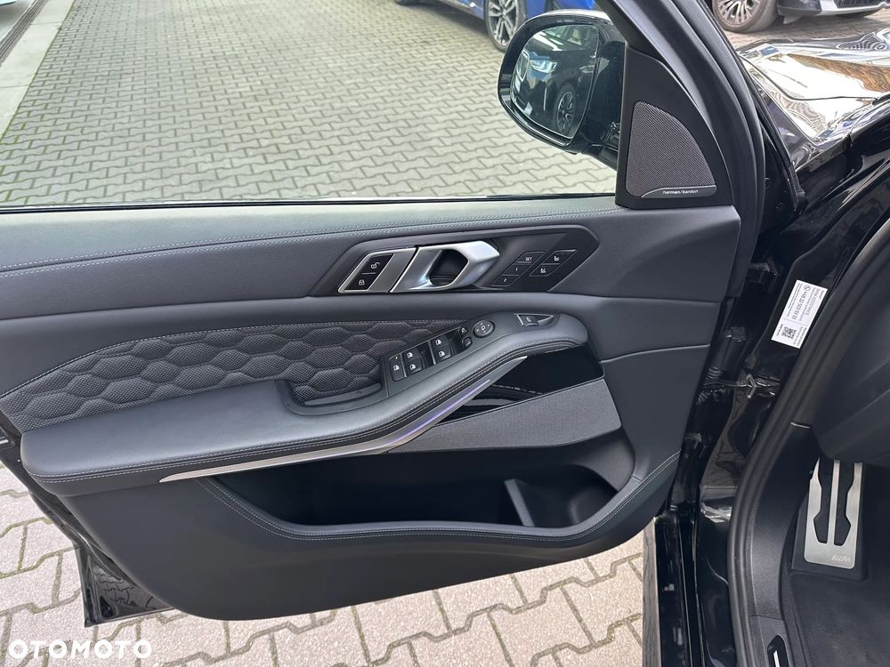 BMW X5 M Competition - 12