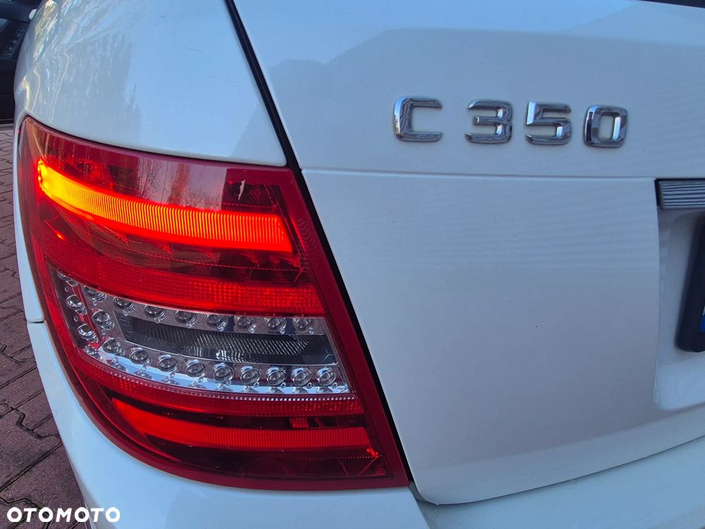 Mercedes-Benz Klasa C 350 CDI DPF (BlueEFFICIENCY) 7G-TRONIC Avantgarde - 36