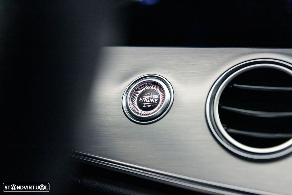 Mercedes-Benz E 300 e AMG Line - 34