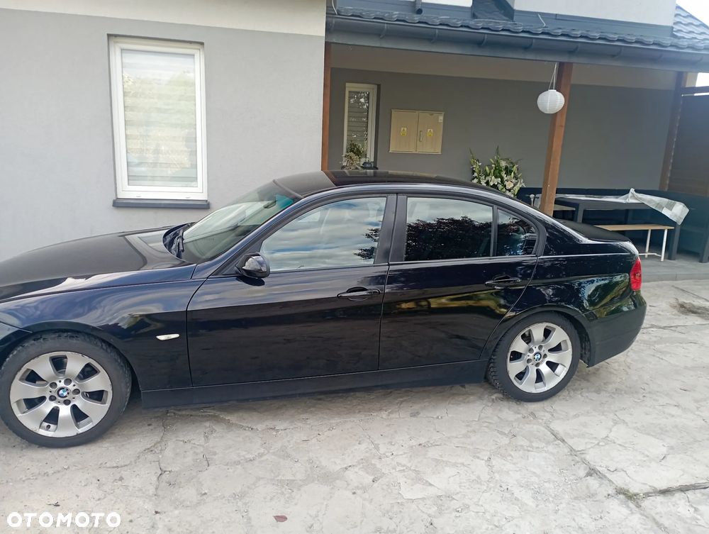 BMW E90 2006 photo 3