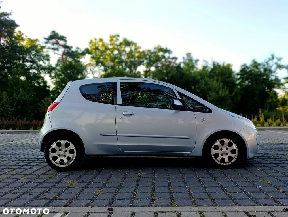Mitsubishi Colt - 5