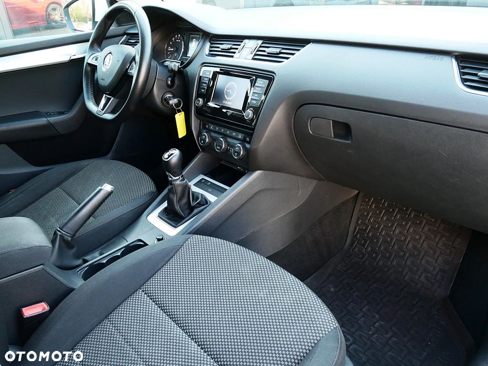 Skoda Octavia 1.6 TDI Green tec 4x4 Elegance - 9