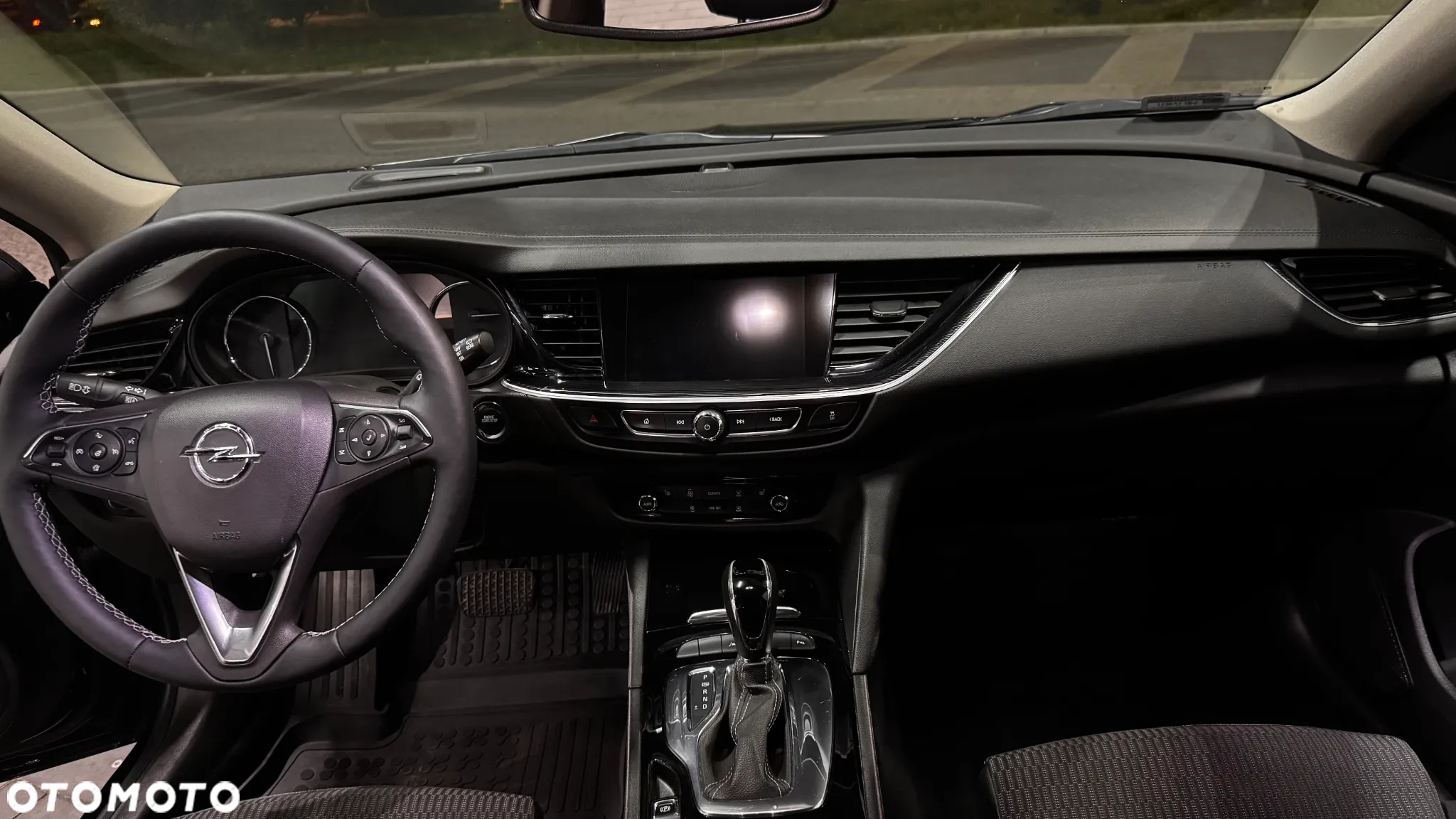 Opel Insignia - 37