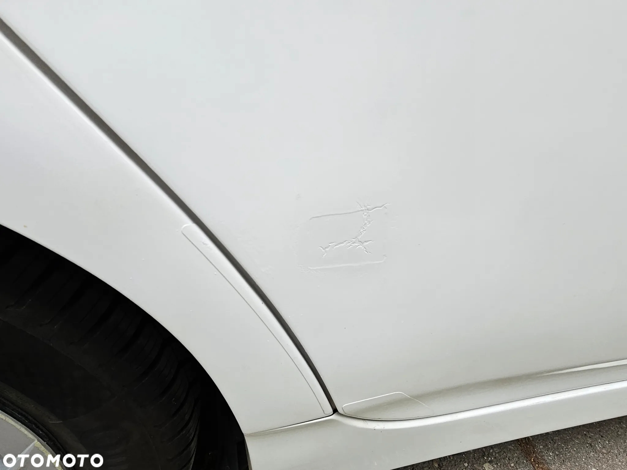 Toyota Prius (Hybrid) - 4
