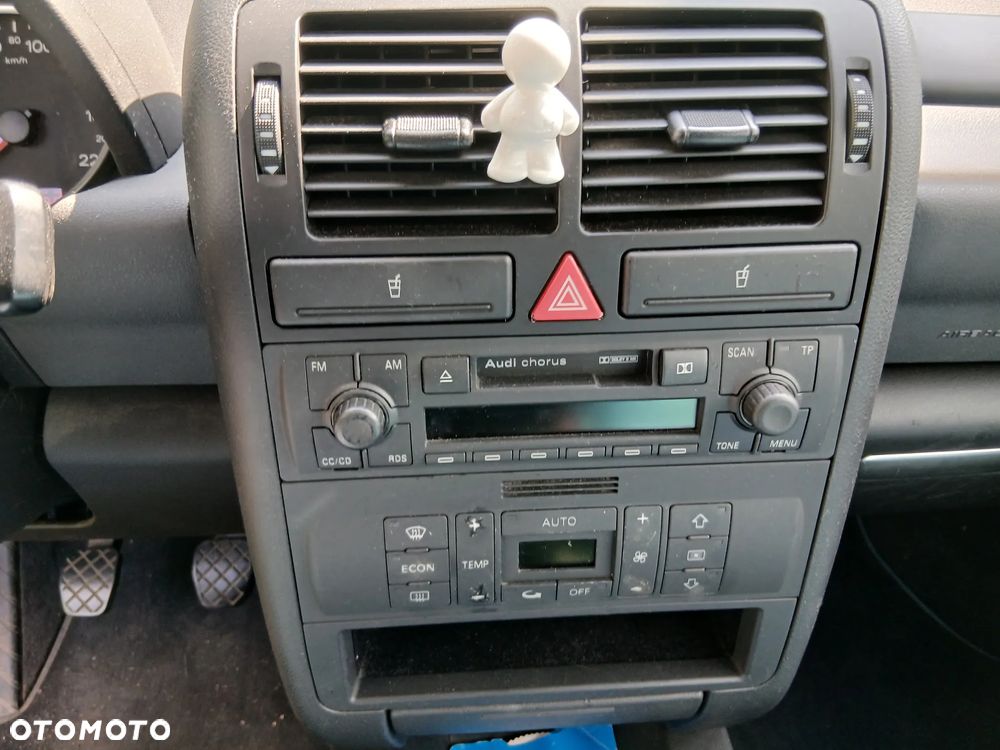 Audi A2 1.4 - 10