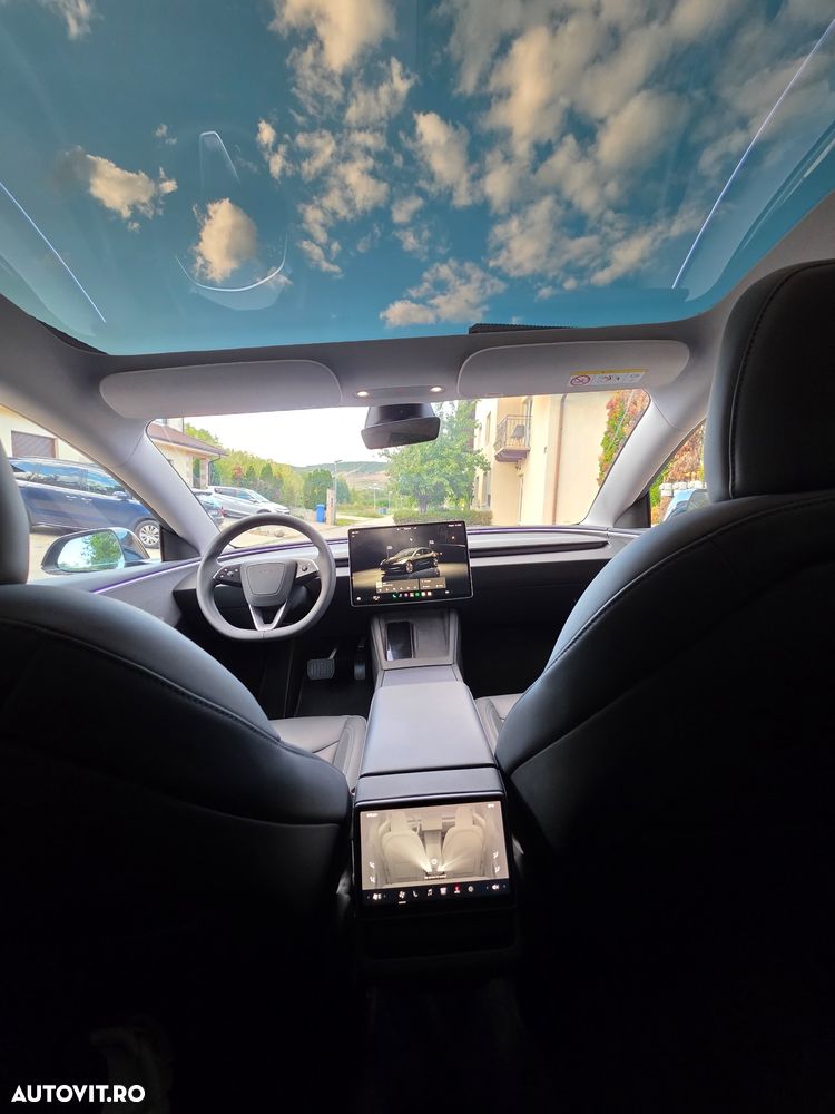 Tesla Model 3 - 13