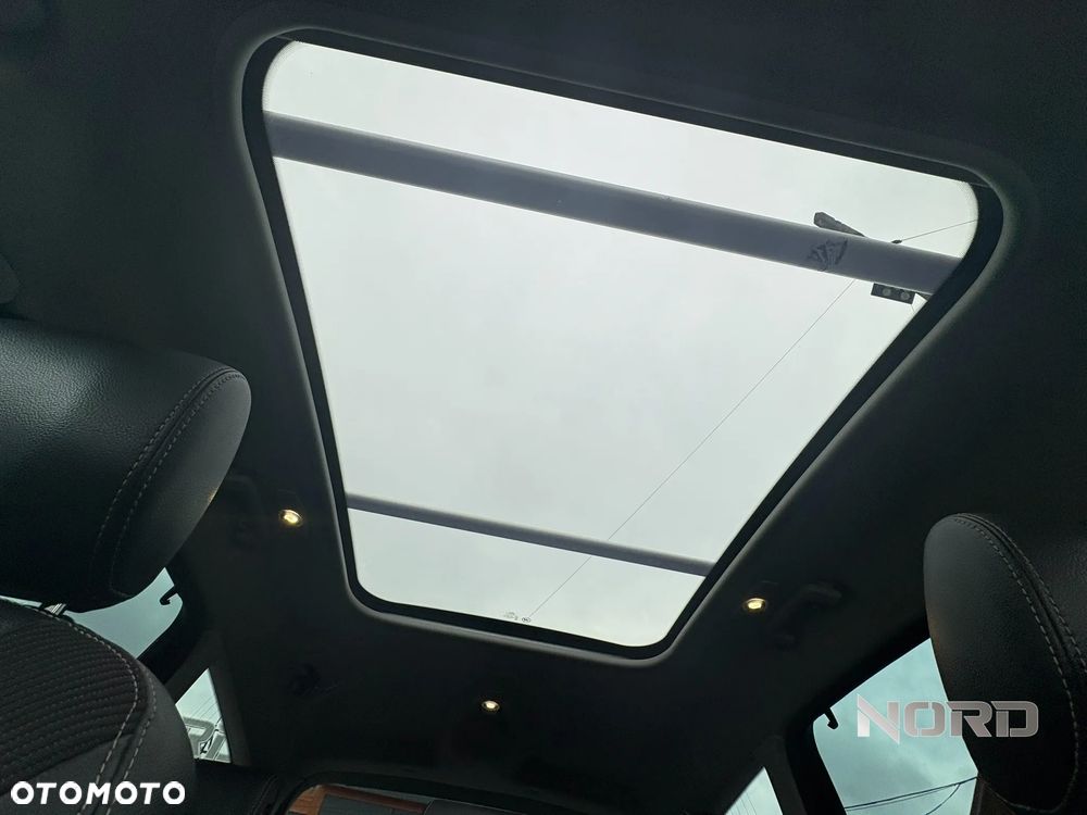 Ford S-Max 2.0 TDCi DPF Titanium - 32
