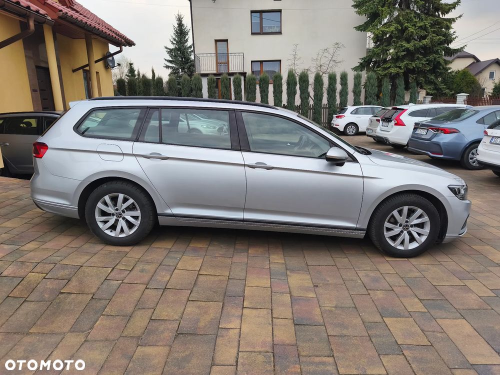 Volkswagen Passat - 4