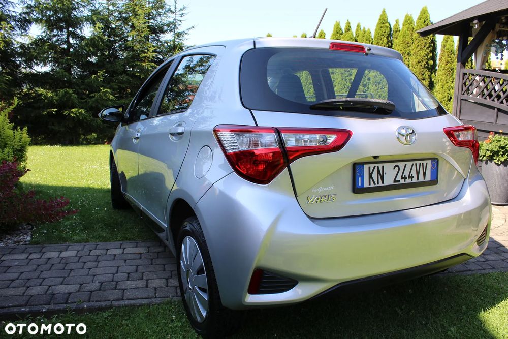 Toyota Yaris 1.0 VVT-i Comfort mit Design-Paket - 26