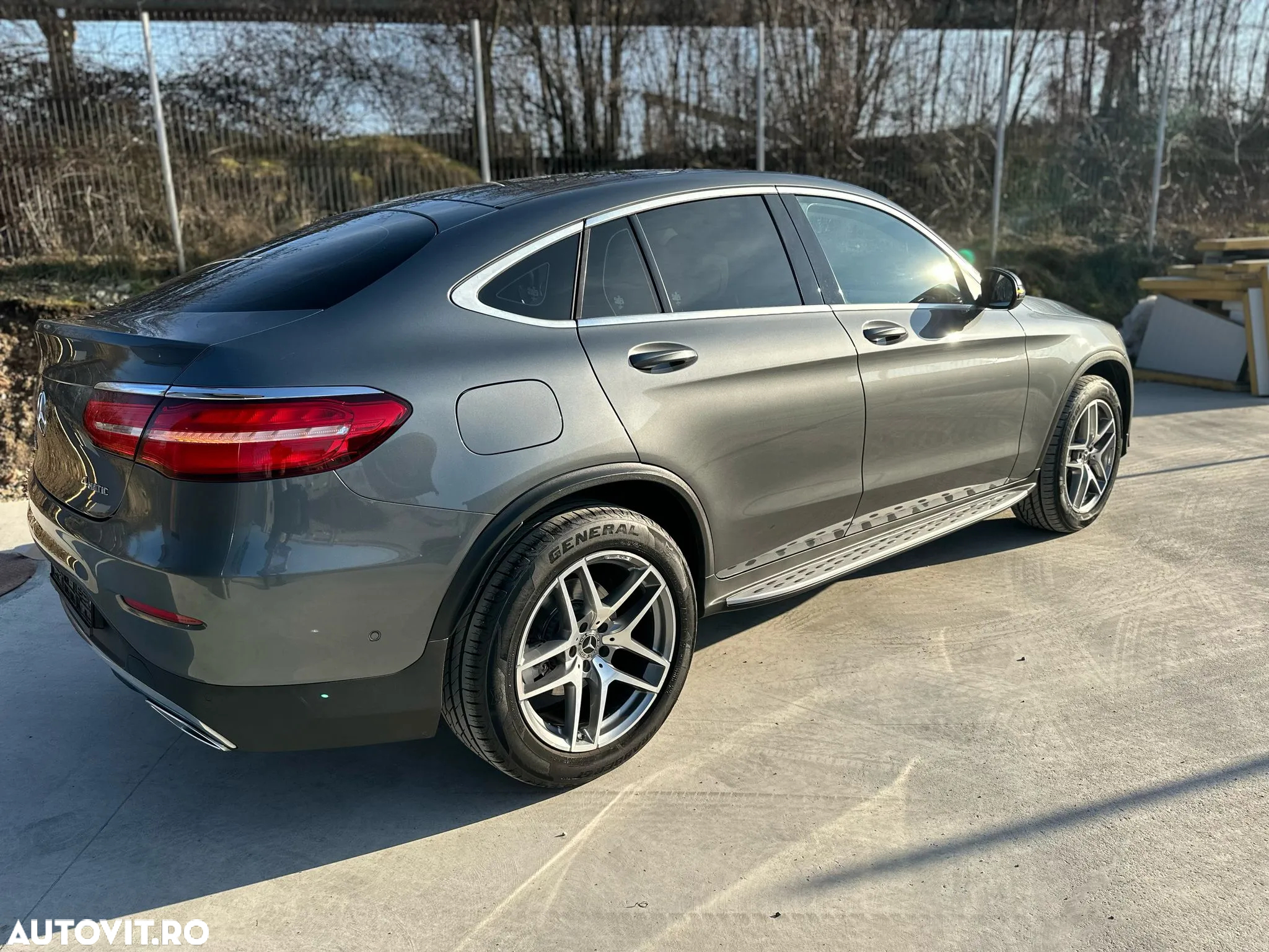 Mercedes-Benz GLC Coupe 250 d 4Matic 9G-TRONIC AMG Line - 6
