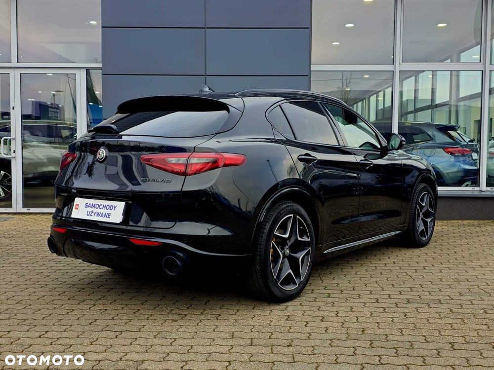 Alfa Romeo Stelvio 2.0 Turbo Veloce Q4 - 6