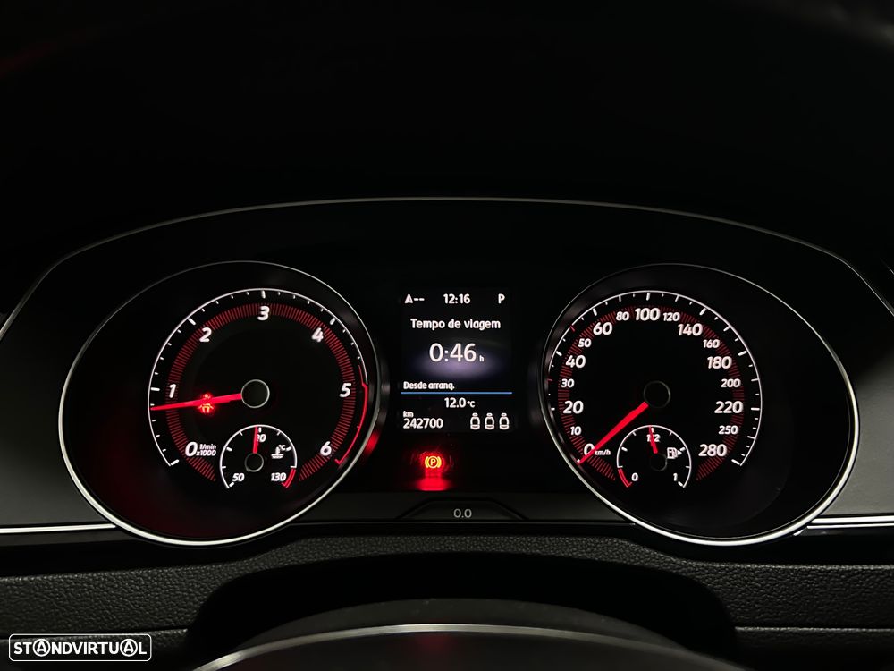VW Arteon 2.0 TDI R-Line DSG - 34