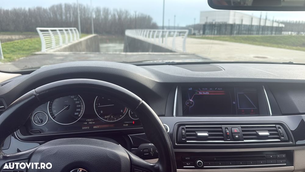 BMW Seria 5 520d Aut. - 21