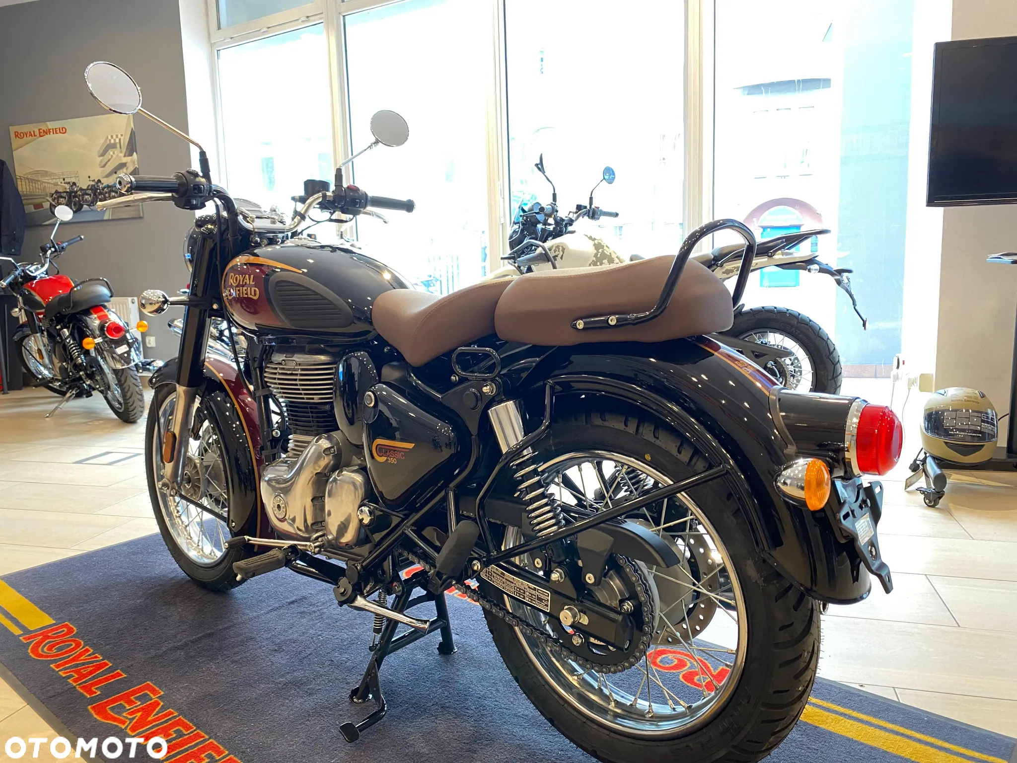 Royal Enfield Classic - 6