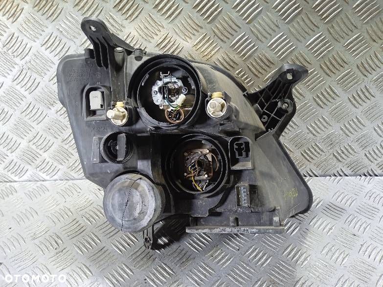 LAMPA LEWA PRZEDNIA OPEL MERIVA - 2