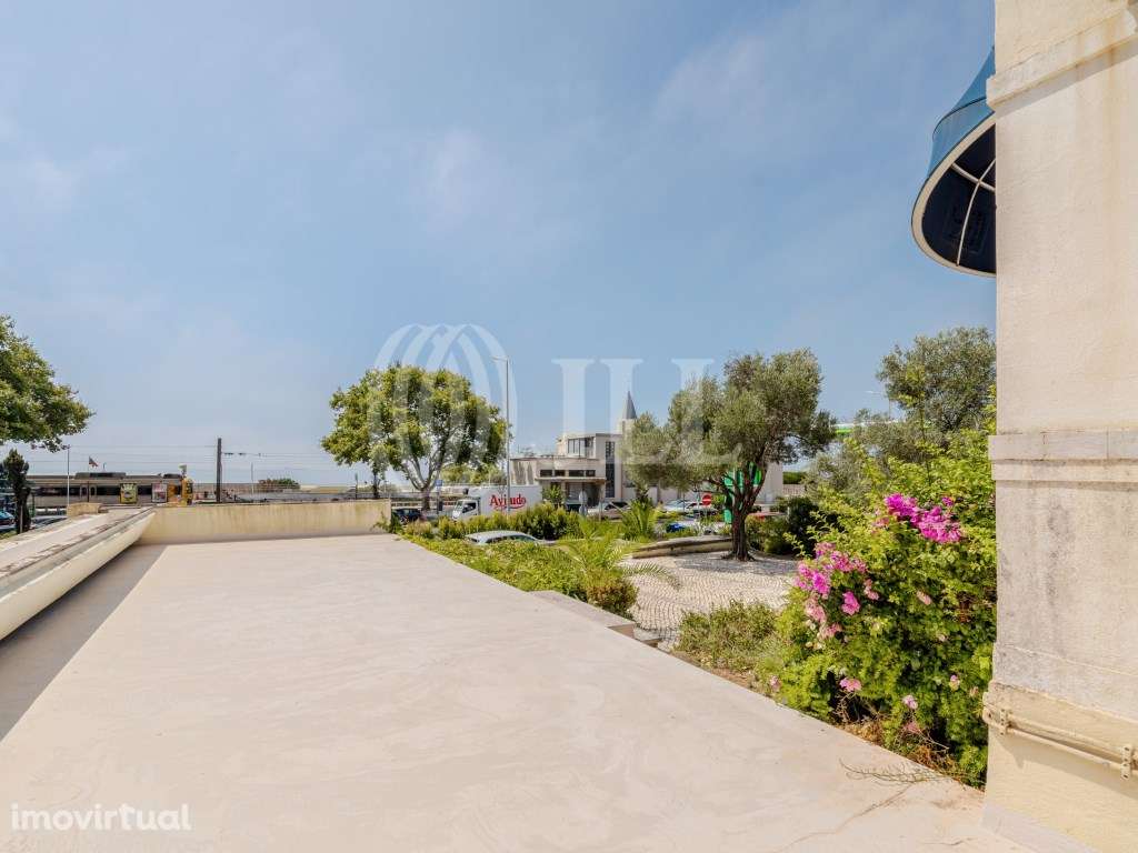 Moradia T9 com vista mar, no Estoril, Cascais - Grande imagem: 2/13