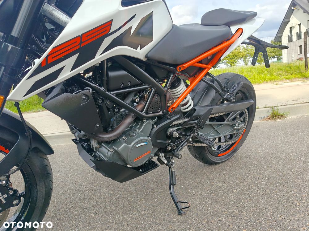KTM Duke 125 - 12
