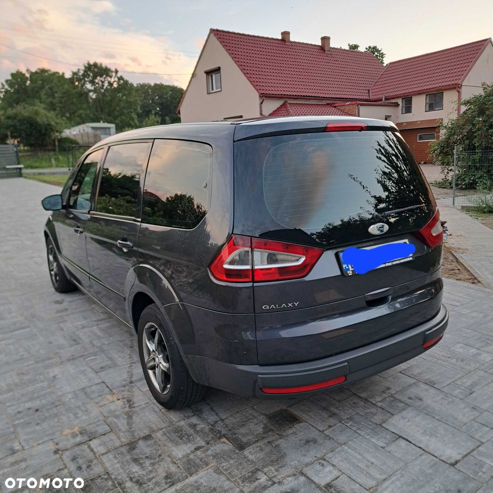 Ford Galaxy - 4