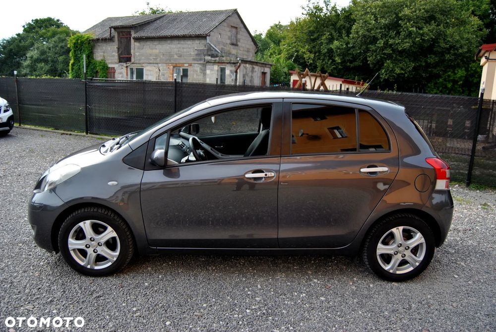 Toyota Yaris 1.33 VVT-i Executive - 28