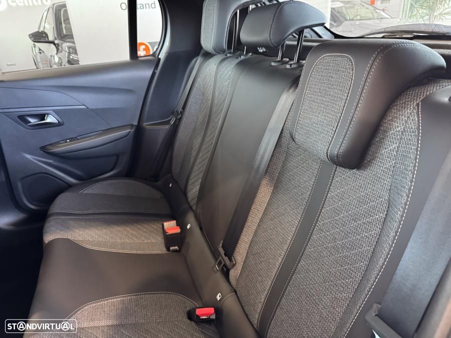 Peugeot e-208 50 kWh Allure Pack - 36