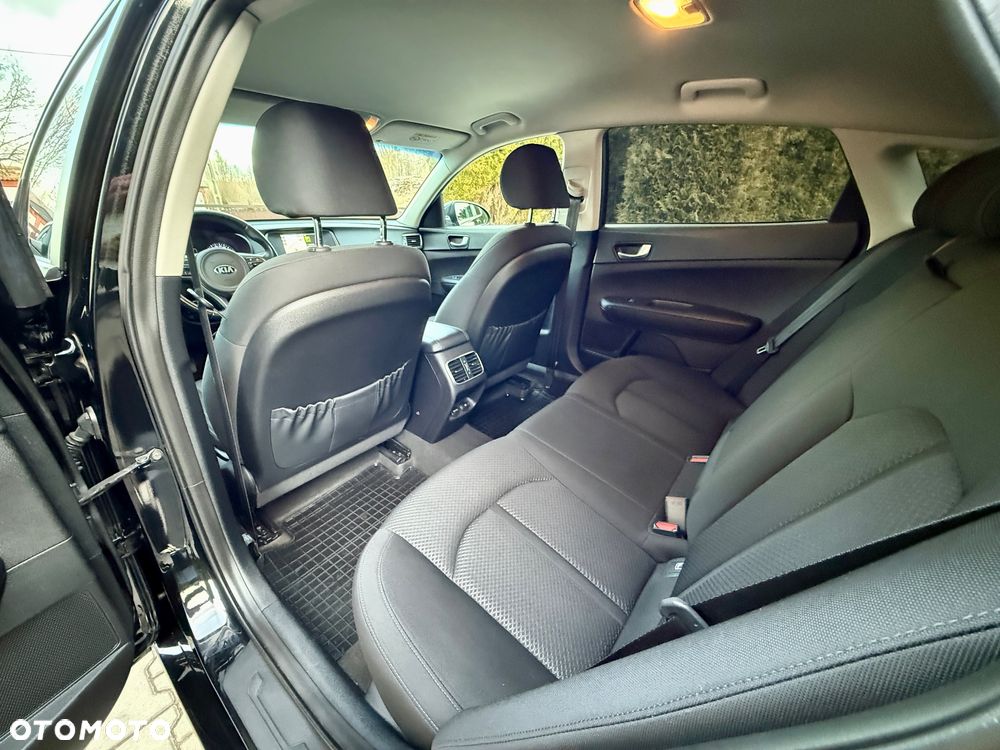 Kia Optima 2.0 M - 20