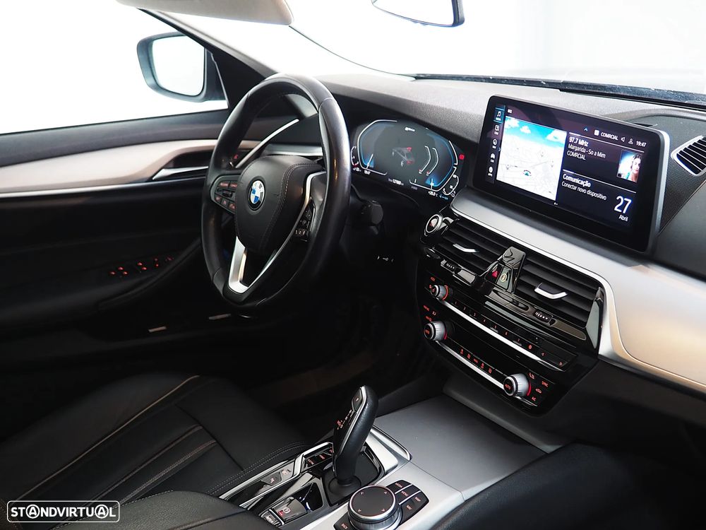 BMW 530 e Line Luxury - 22