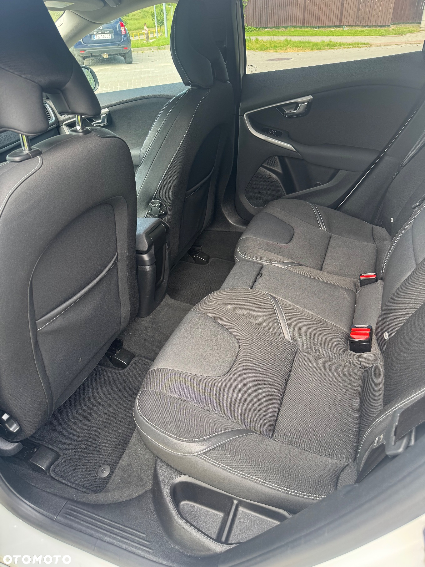 Volvo V40 D2 Drive-E Momentum - 12