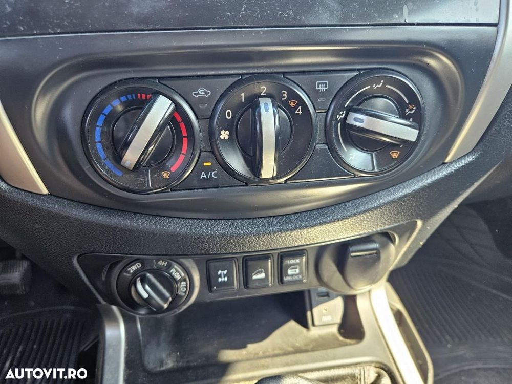 Nissan Navara 2.3 dCi Double Cab Acenta - 14