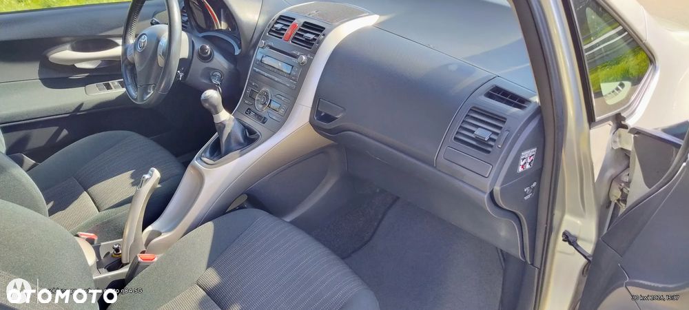 Toyota Auris 1.6 VVT-i Sol - 29