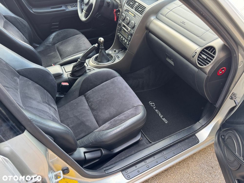 Lexus IS 200 Elegance - 18