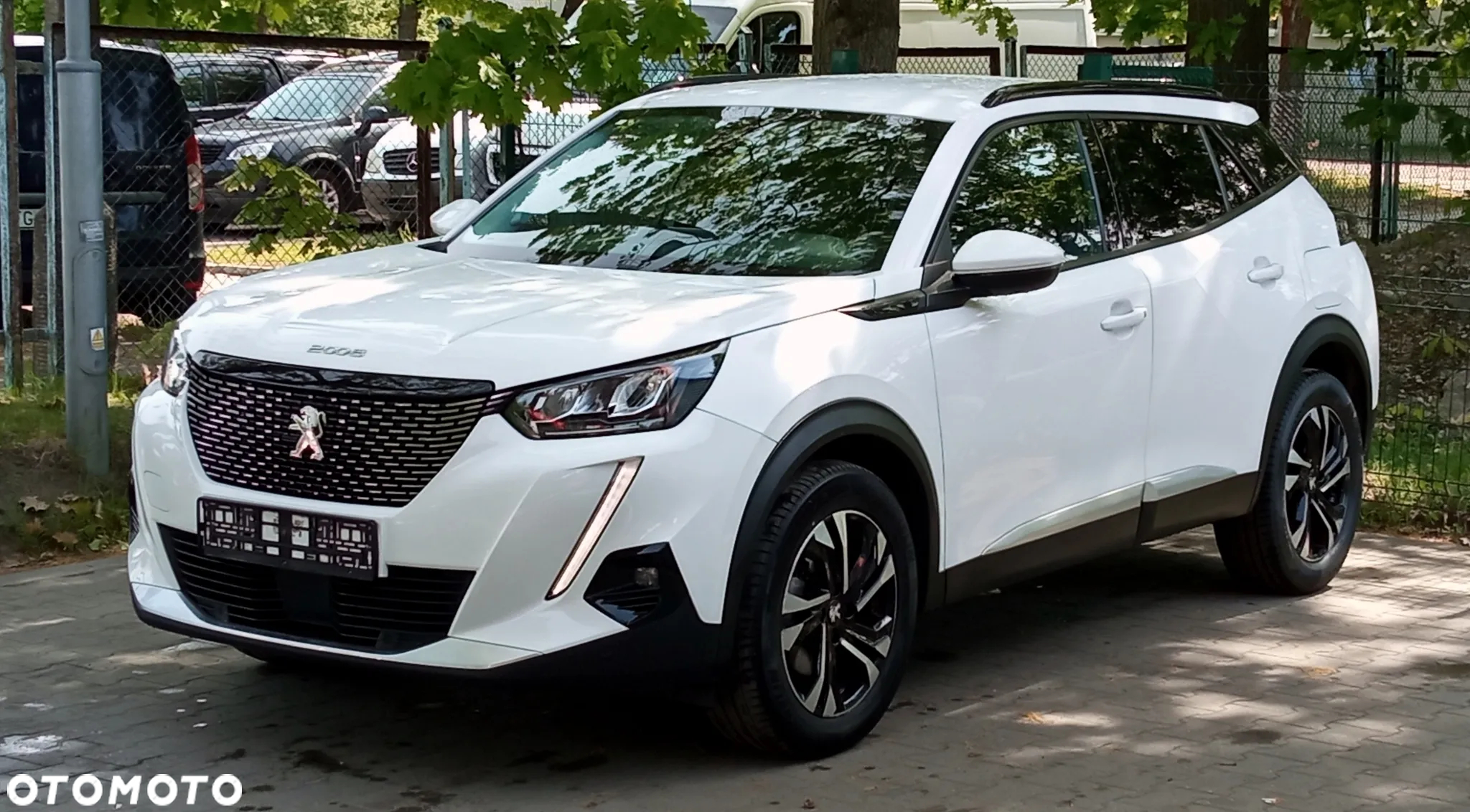 Peugeot 2008 1.5 BlueHDi GT Pack S&S EAT8 - 4
