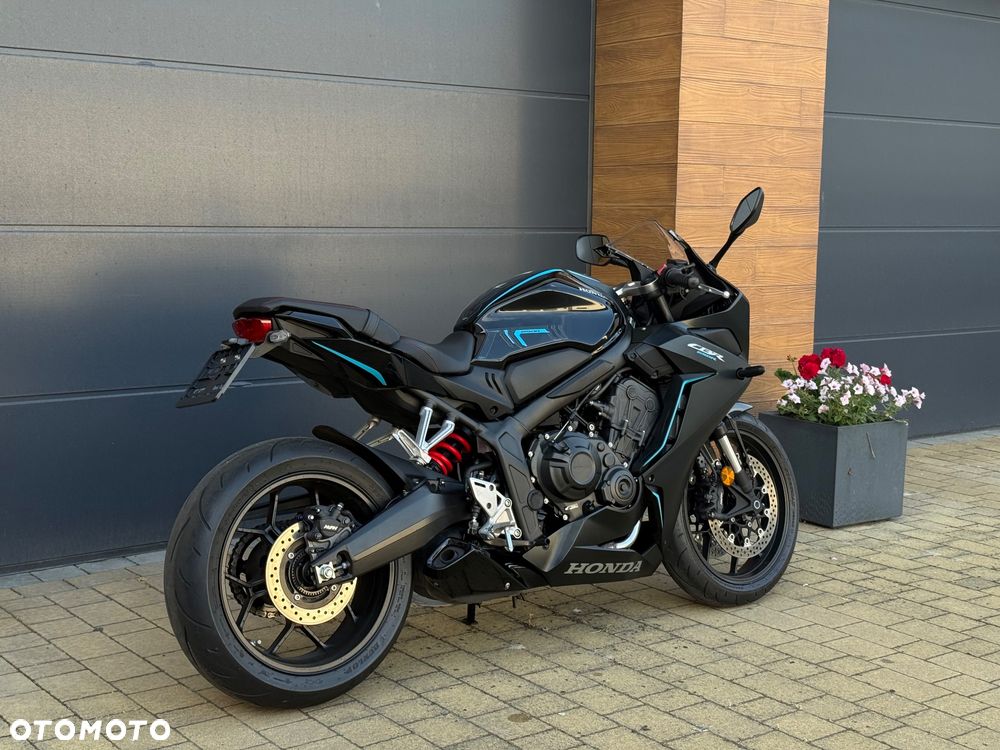 Honda CBR - 8