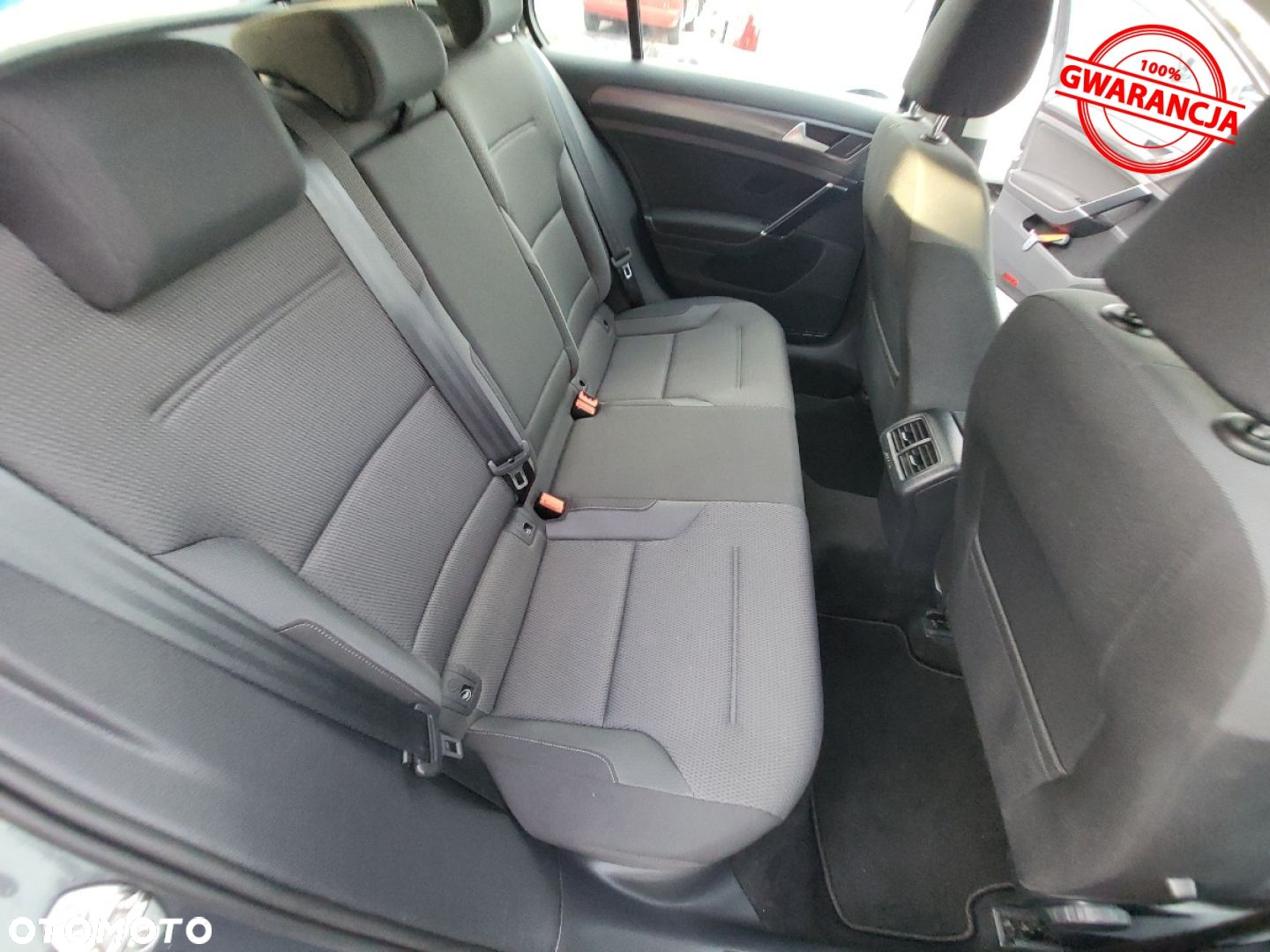 Volkswagen Golf - 26