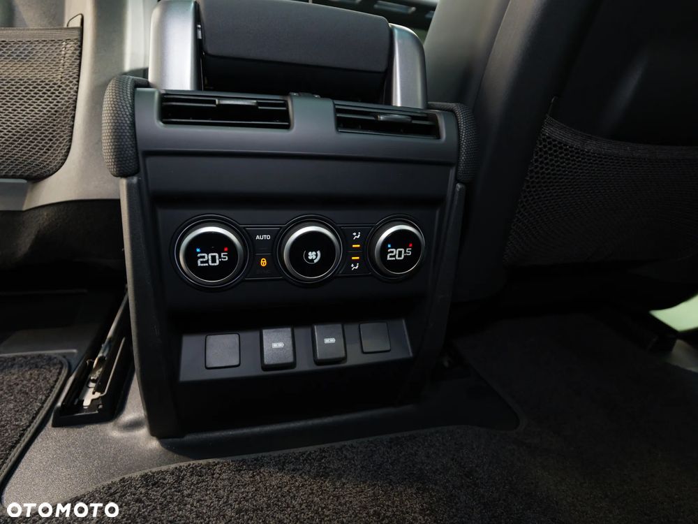 Land Rover Defender 3.0 P400 mHEV 75th Limited Edition - 37