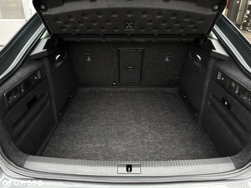 Skoda Superb 2.0 TDI SCR L&K DSG - 11
