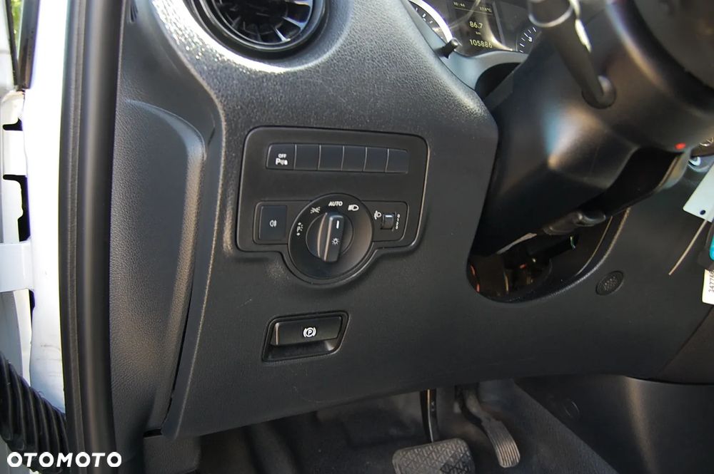 Mercedes-Benz Vito - 25