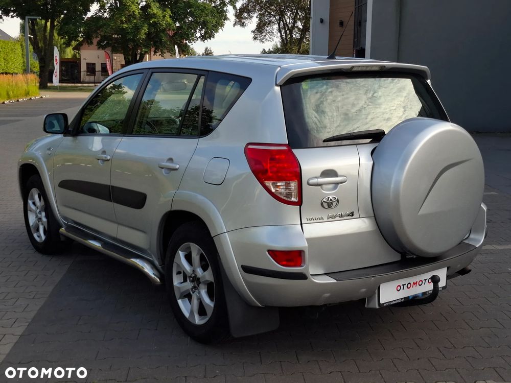 Toyota RAV4 2.2 D-4D Sol 180 - 10
