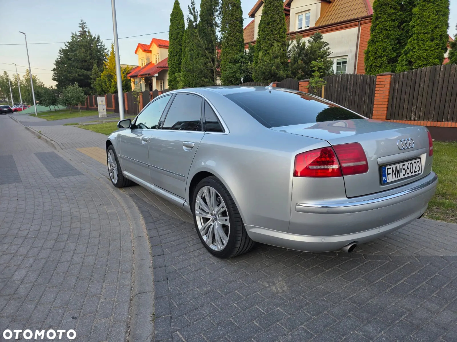 Audi A8 4.2 Quattro - 8