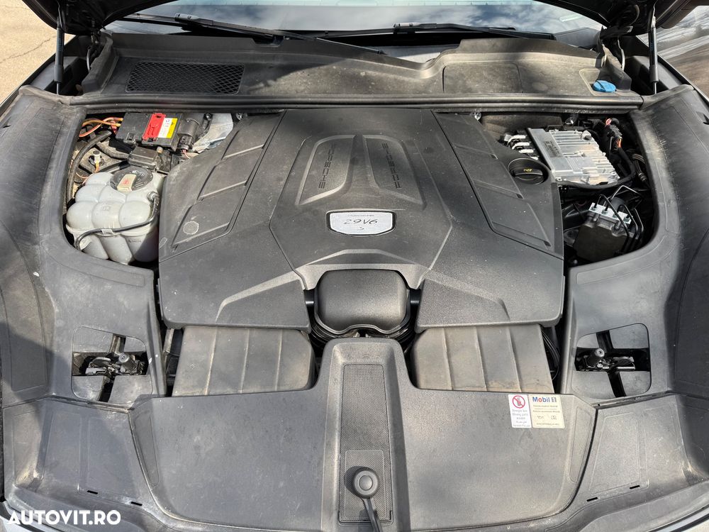 Porsche Cayenne S Tiptronic S Platinum Edition - 26