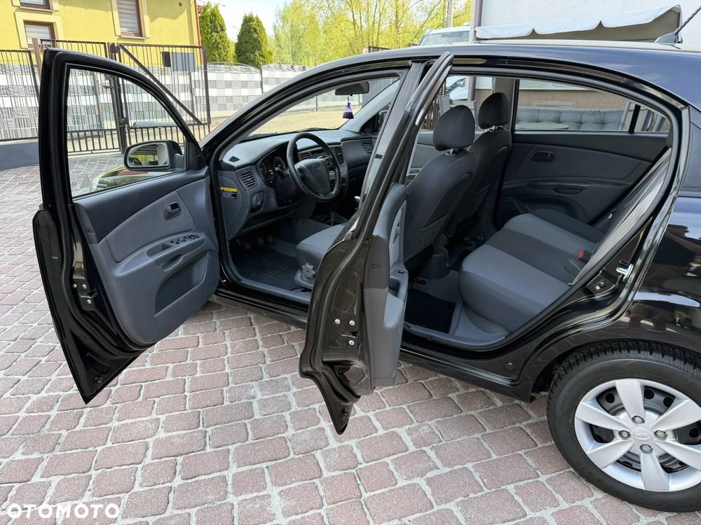 Kia Rio 1.4 Vision - 32