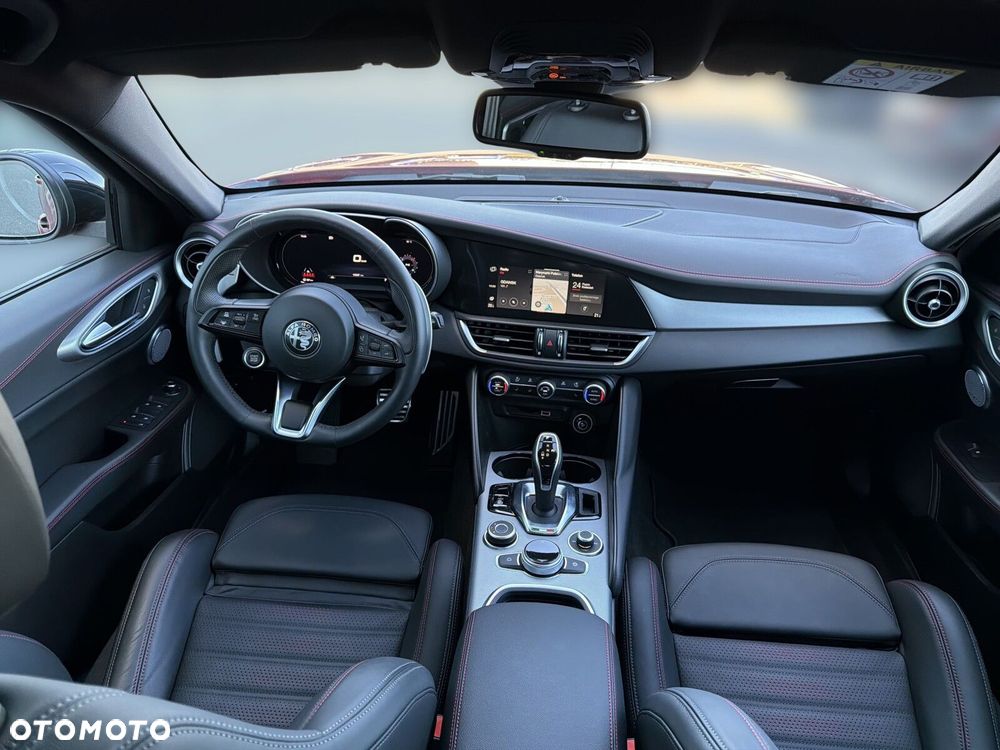 Alfa Romeo Giulia 2.0 Turbo Tributo Italiano Q4 - 17