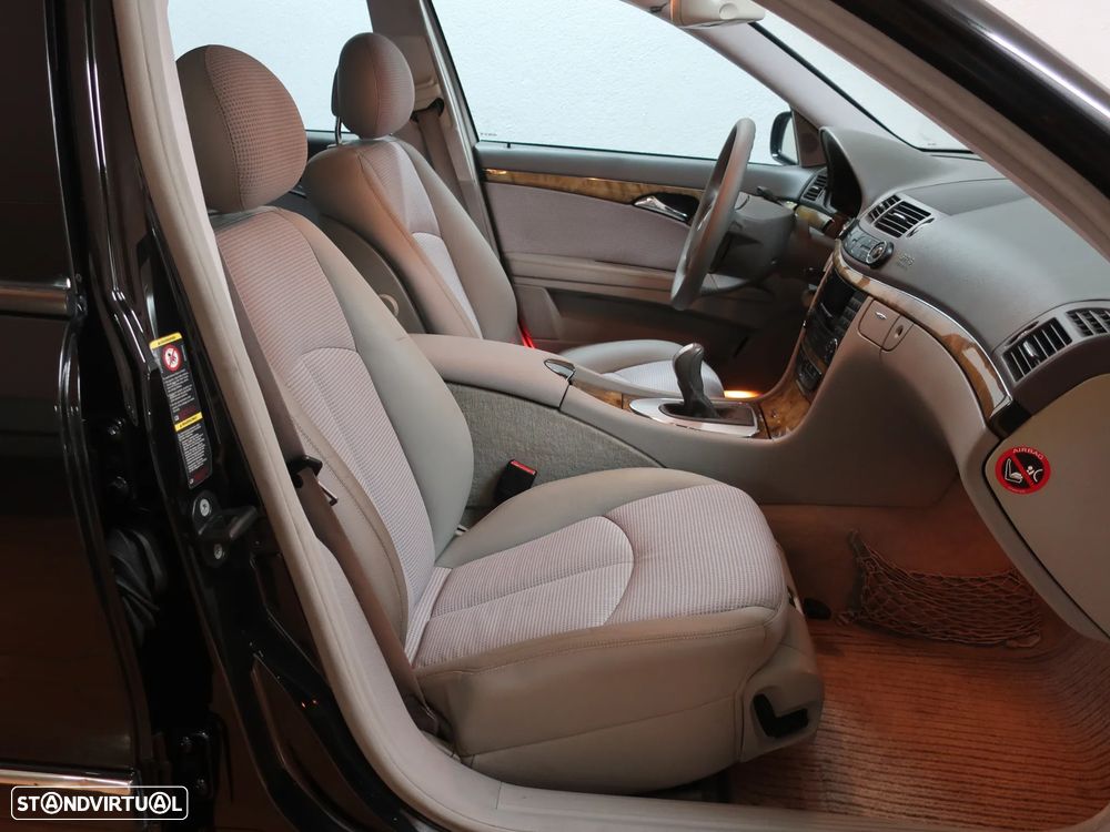 Mercedes-Benz E 220 CDI Auto Avantgarde - 26