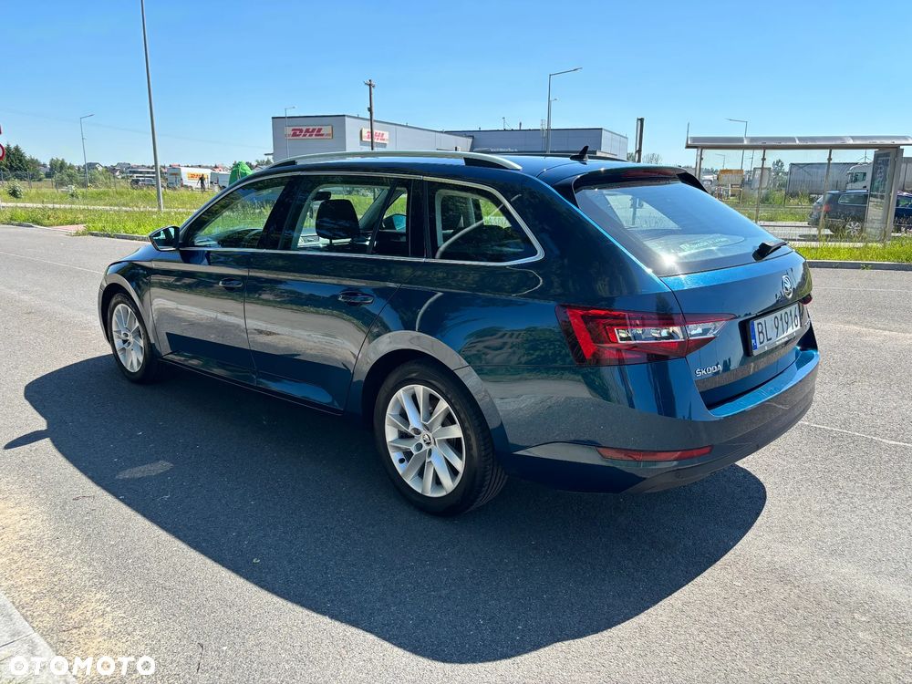 Skoda Superb 2.0 TDI Ambition - 21