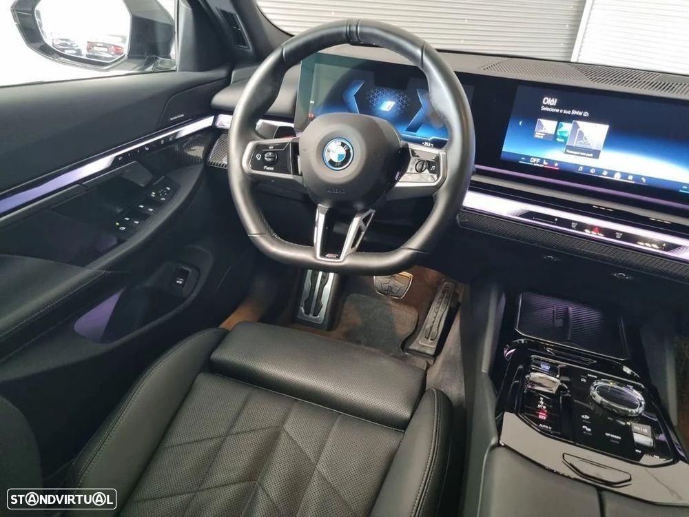 BMW i5 eDrive40 Pack Desportivo M Pro - 18