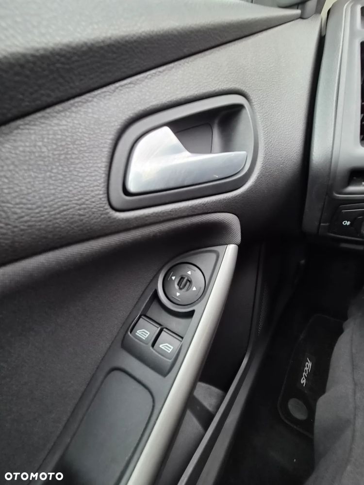 Ford Focus 1.0 EcoBoost STart-Stopp-System Titanium - 36
