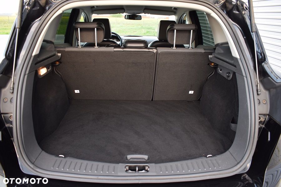 Ford Kuga 2.0 TDCi 2x4 Titanium - 10