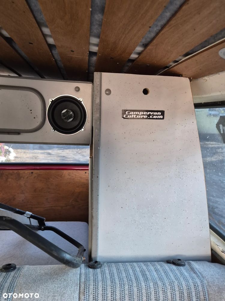 Volkswagen Transporter - 11