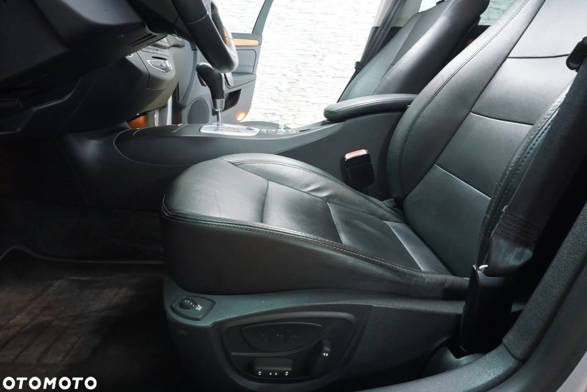Renault Laguna 2.0 16V Turbo Initiale - 26