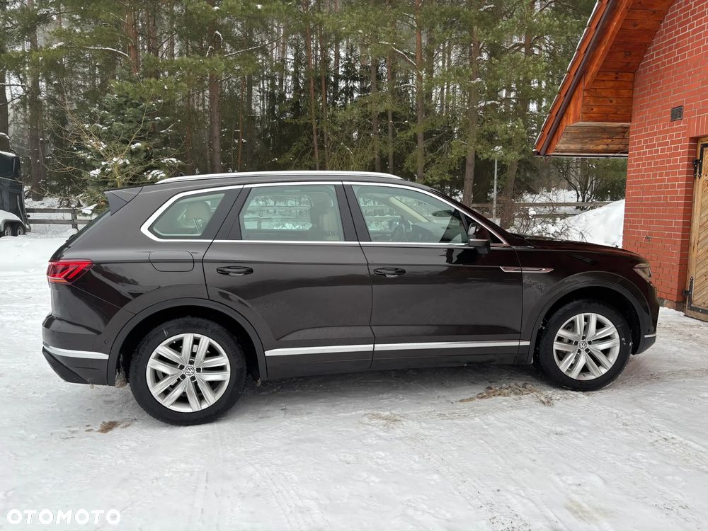 Volkswagen Touareg - 2